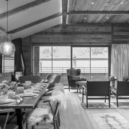 Apartma Elegant House In